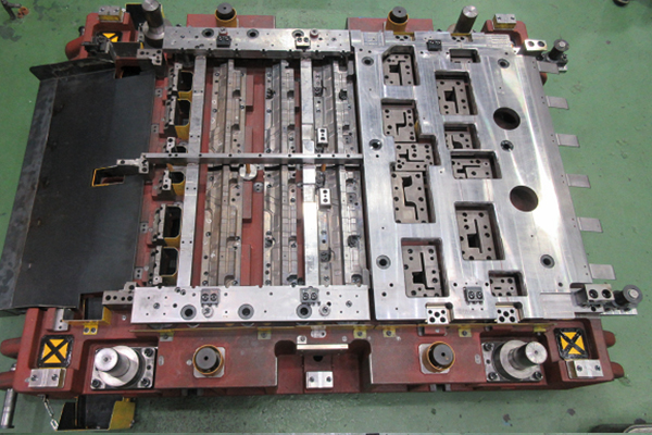 プレス量産金型設計製作
